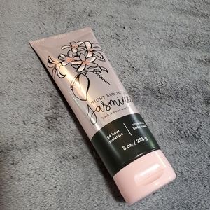 🌙💜Night Blooming Jasmine Bath & Body Works Body Cream